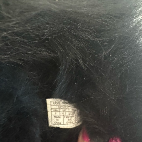 Women’s UGG ankle booties size 8 US. Milla black - Picture 5 of 8